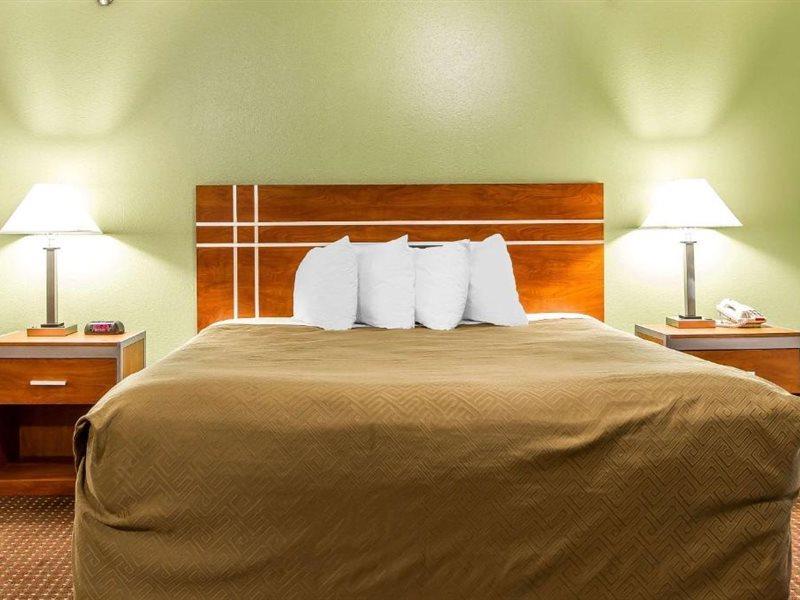 Pekin Econo Lodge & Suites מראה חיצוני תמונה