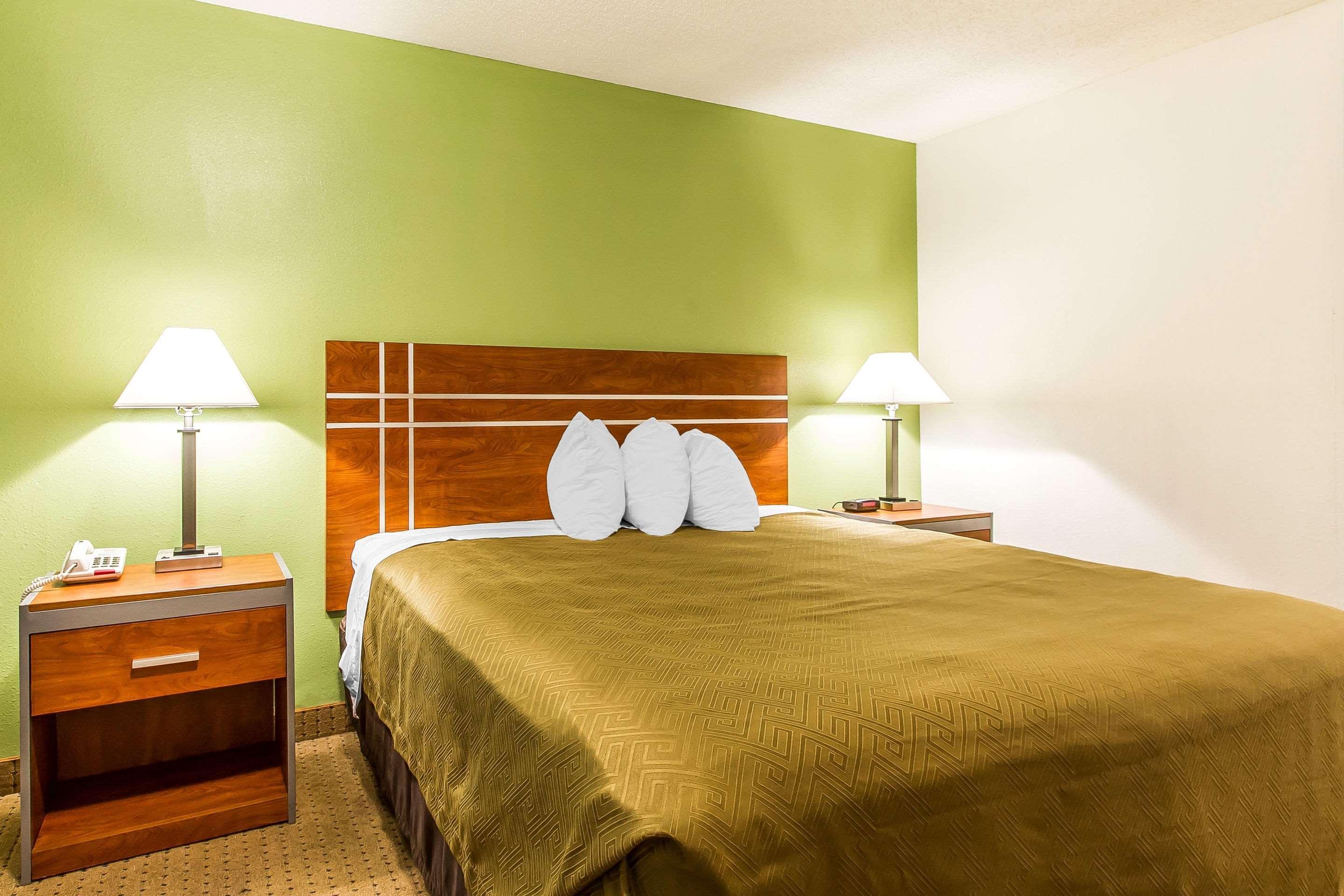 Pekin Econo Lodge & Suites מראה חיצוני תמונה