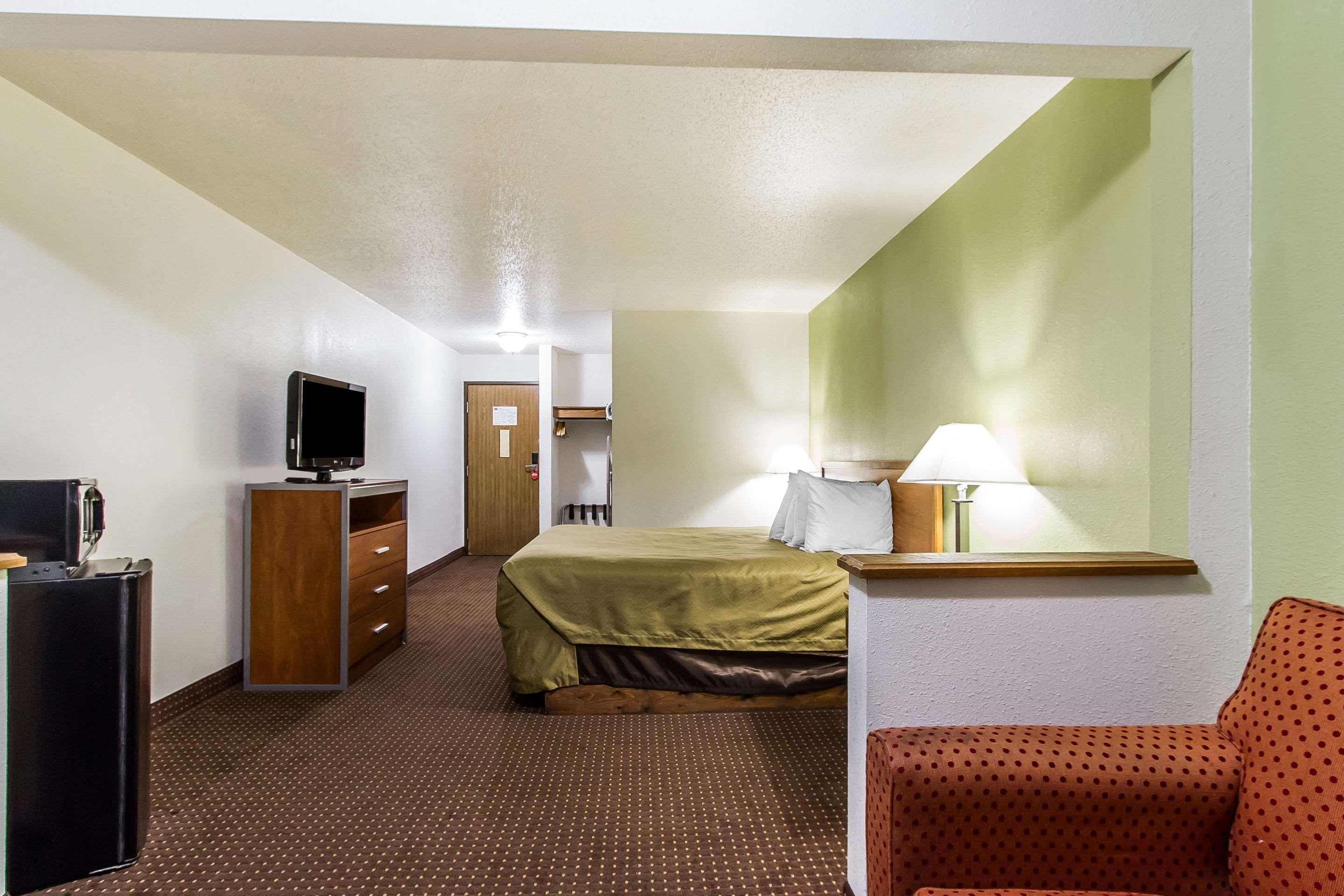 Pekin Econo Lodge & Suites מראה חיצוני תמונה