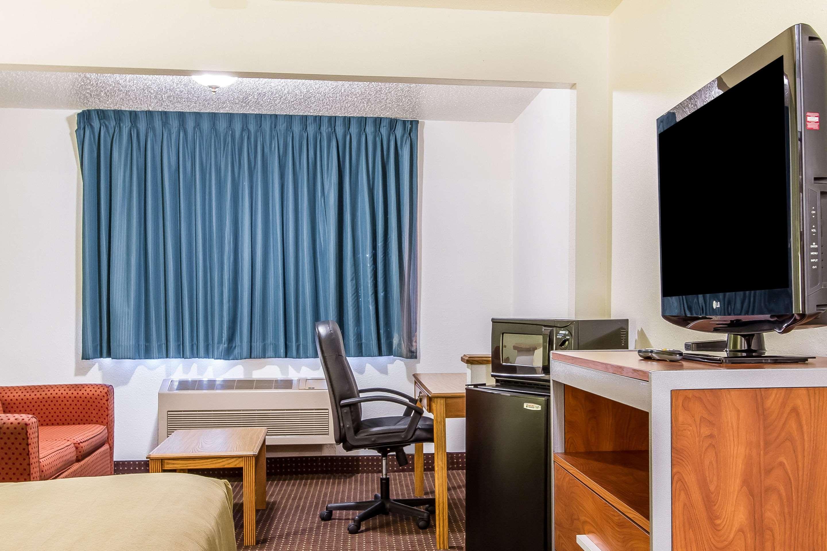 Pekin Econo Lodge & Suites מראה חיצוני תמונה