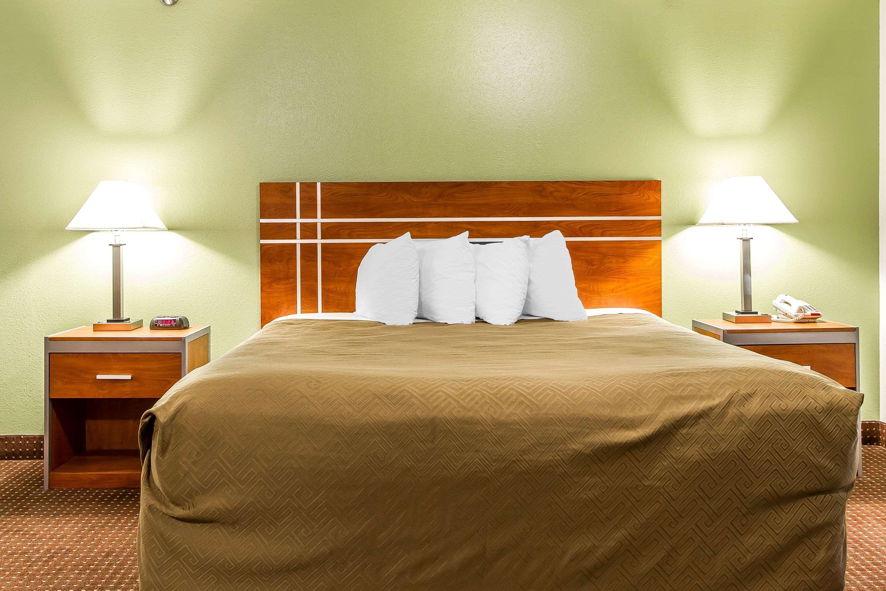 Pekin Econo Lodge & Suites מראה חיצוני תמונה