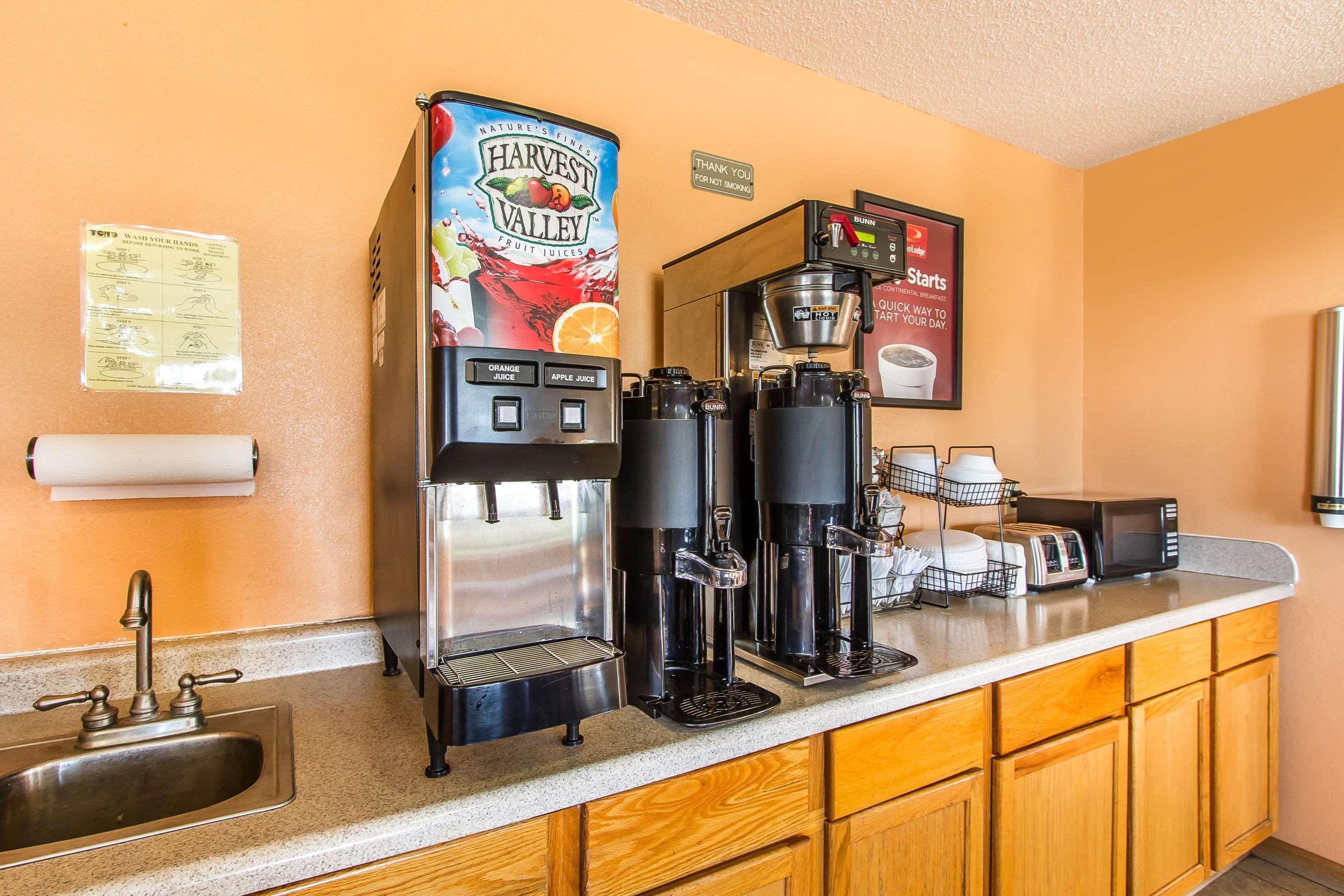 Pekin Econo Lodge & Suites מראה חיצוני תמונה
