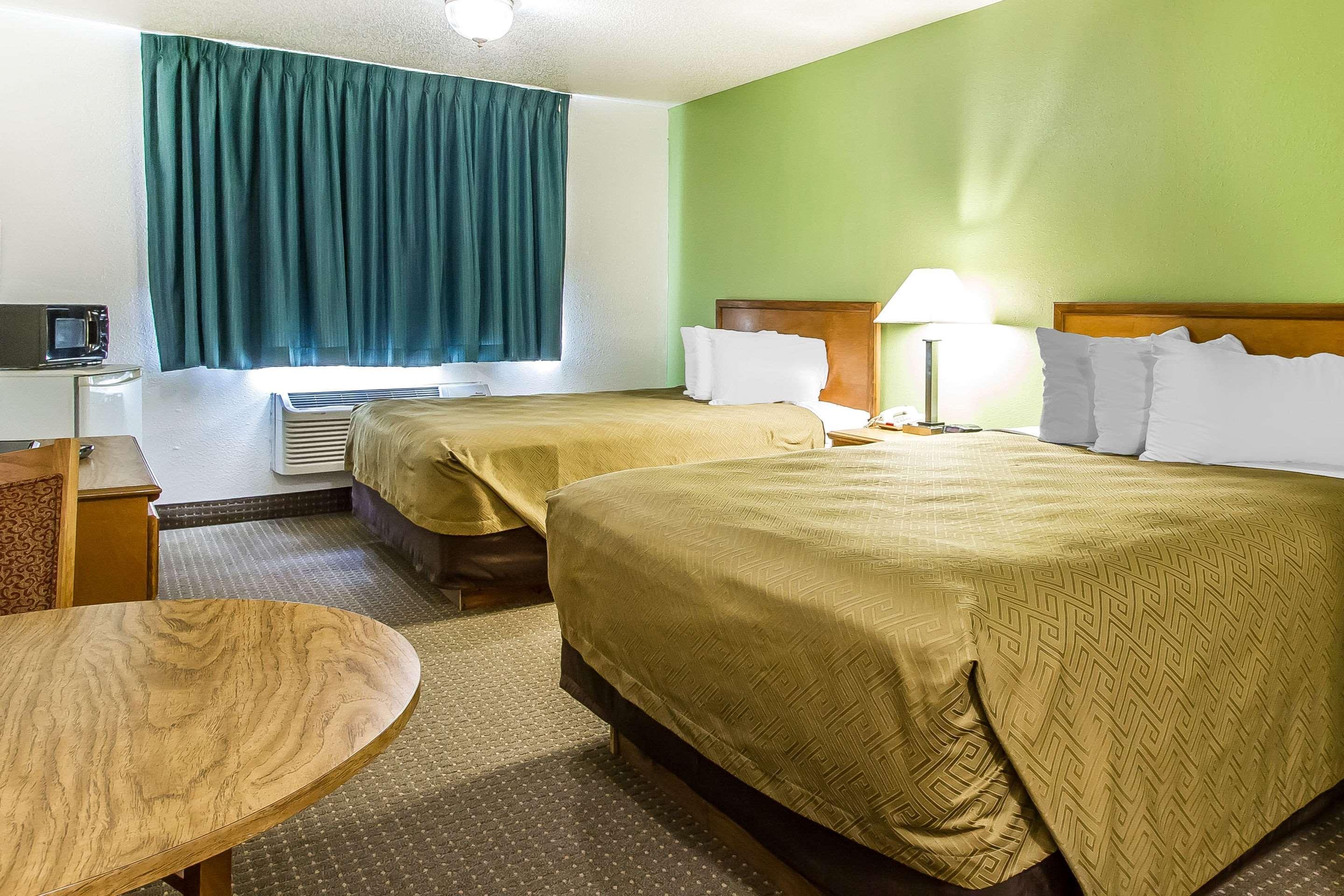 Pekin Econo Lodge & Suites מראה חיצוני תמונה