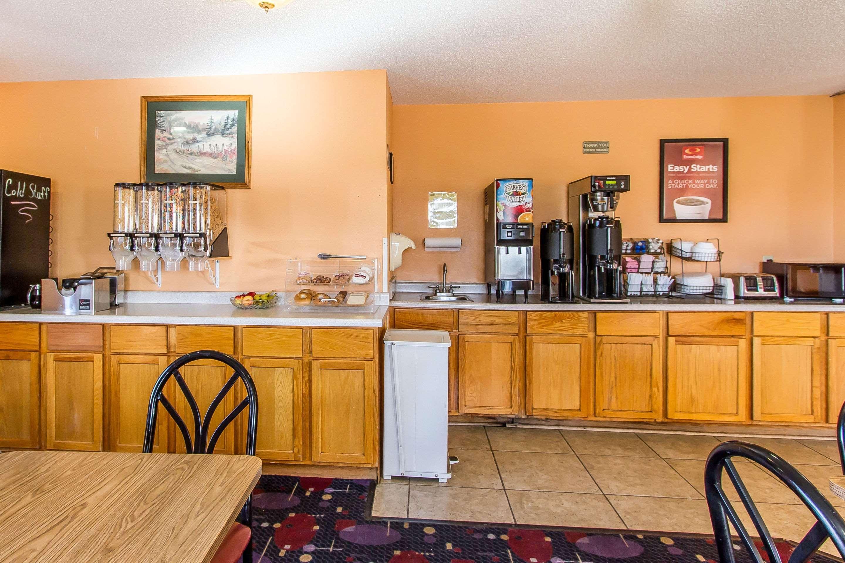 Pekin Econo Lodge & Suites מראה חיצוני תמונה